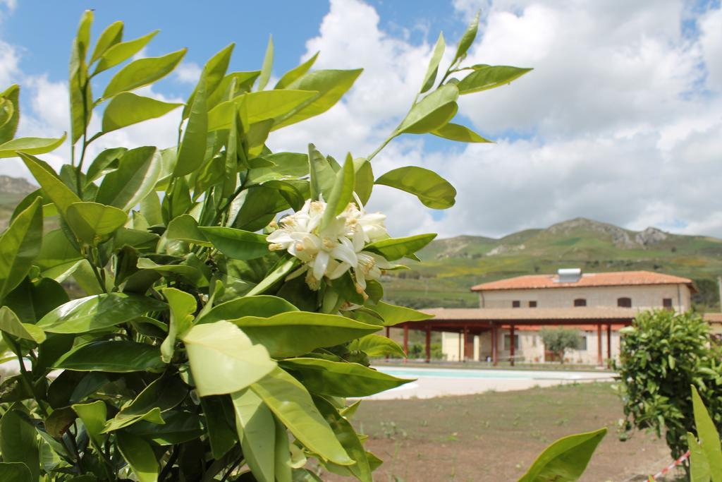 Tenuta Lanza Il Mulino Acquaviva Platani Экстерьер фото